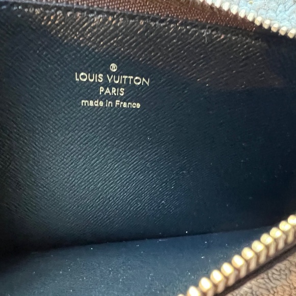 Louis Vuitton Large Rectangle Wrist Pouch w/ LV wristlet strap Monogram Giant - Picture 7 of 10